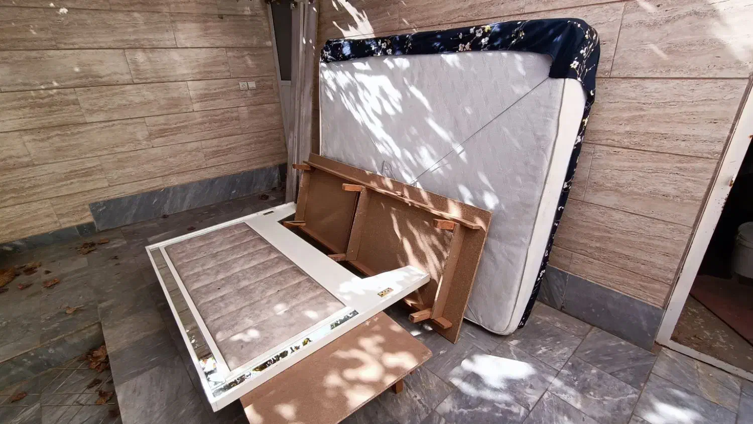 تخت دو نفره|تخت و سرویس خواب|بیرجند, |دیوار