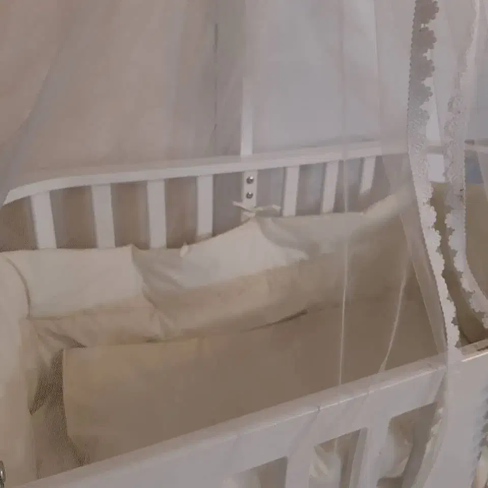 تخت نوزاد کنار مادر گهواره ای|تخت و صندلی بچه|اسلامشهر, شهرک الهیه|دیوار