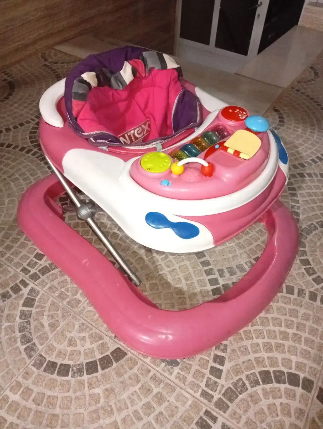 روروک بچه نو|اسباب و اثاث بچه|آران و بیدگل, |دیوار