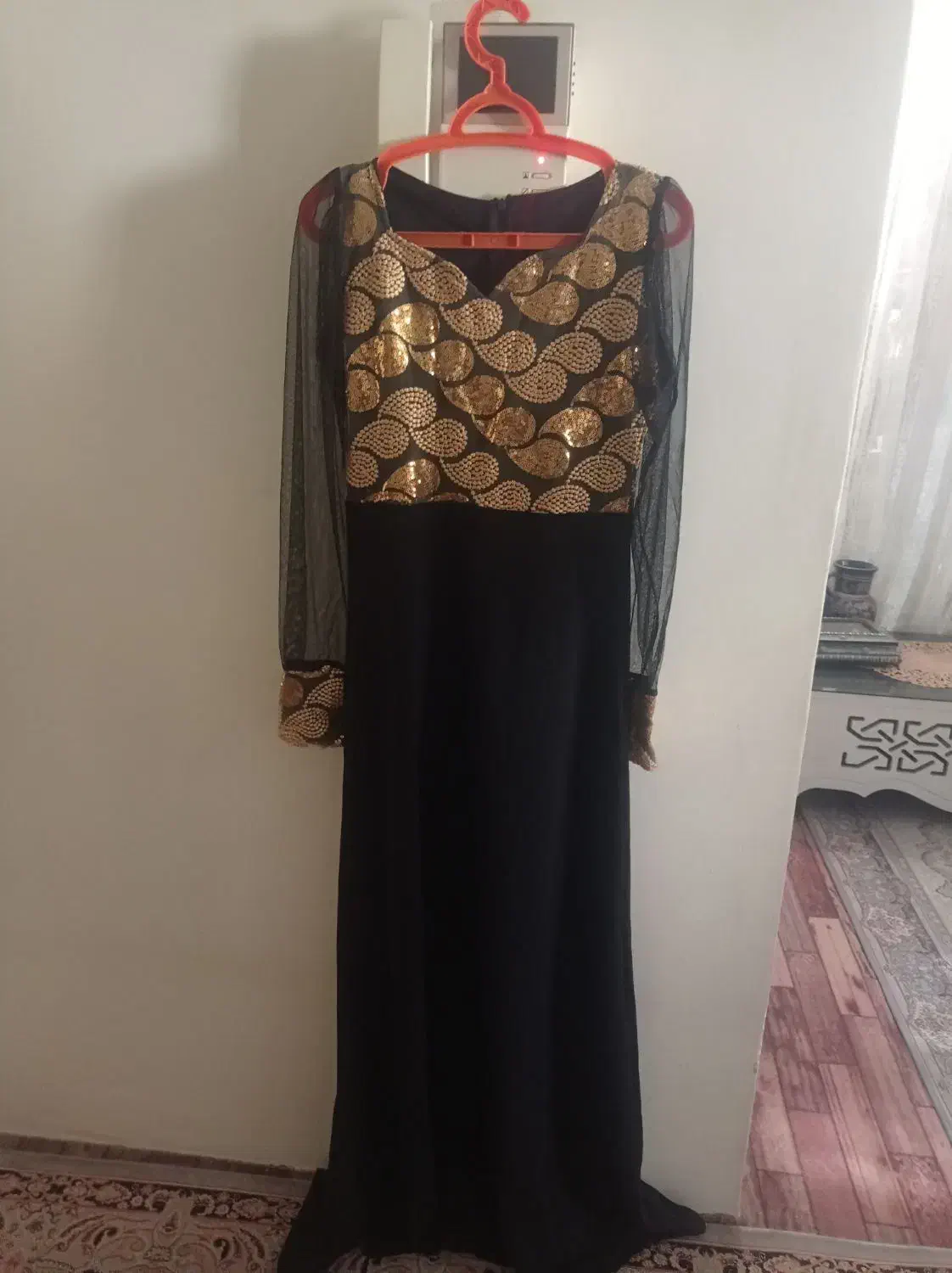 تعدادی لباس مجلسی نو|لباس|شیراز, دشت چنار|دیوار