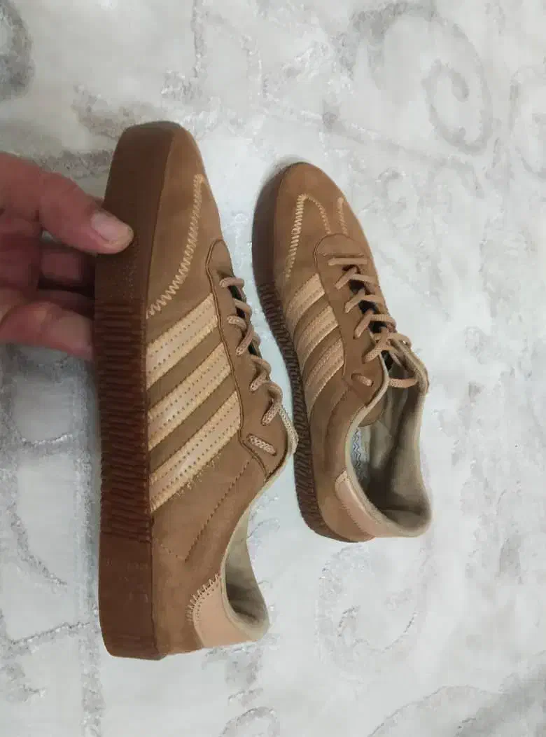 اسپرت|کیف، کفش، کمربند|تهران, هلال احمر|دیوار