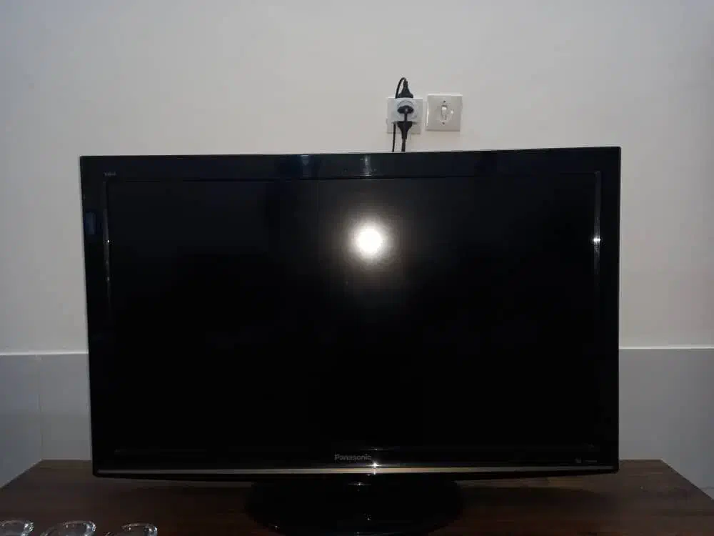 تلویزیون پاناسونیک ۴۰ اینچ|تلویزیون و پروژکتور|اصفهان, کوی امام جعفر صادق|دیوار