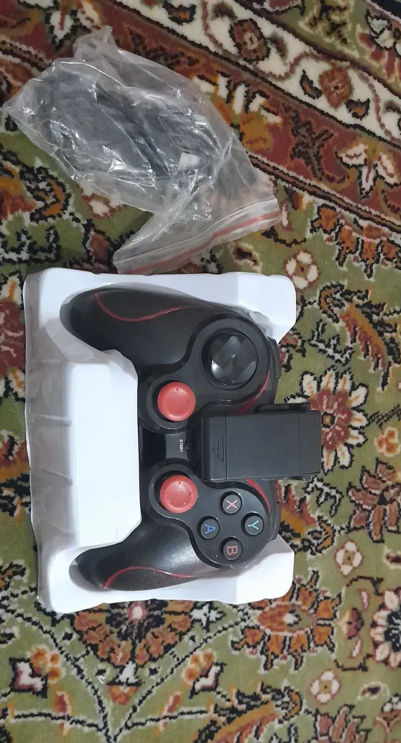 دسته بازی بلوتوثی|کنسول، بازی ویدئویی و آنلاین|قم, آذر (نکویی)|دیوار