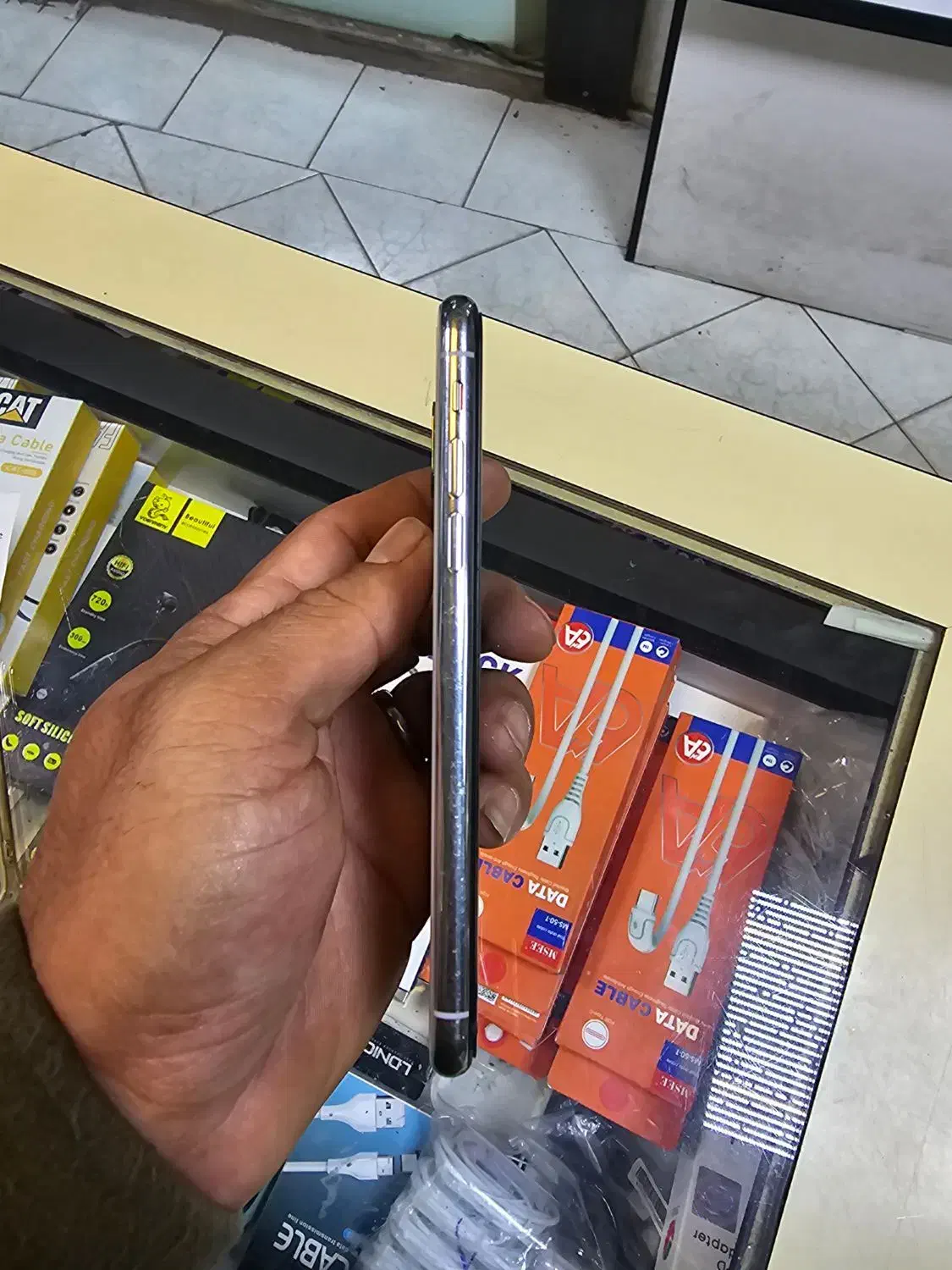 آیفن ایکس ،،حافظه ۶۴ باتری ۸۱|موبایل|تویسرکان, |دیوار