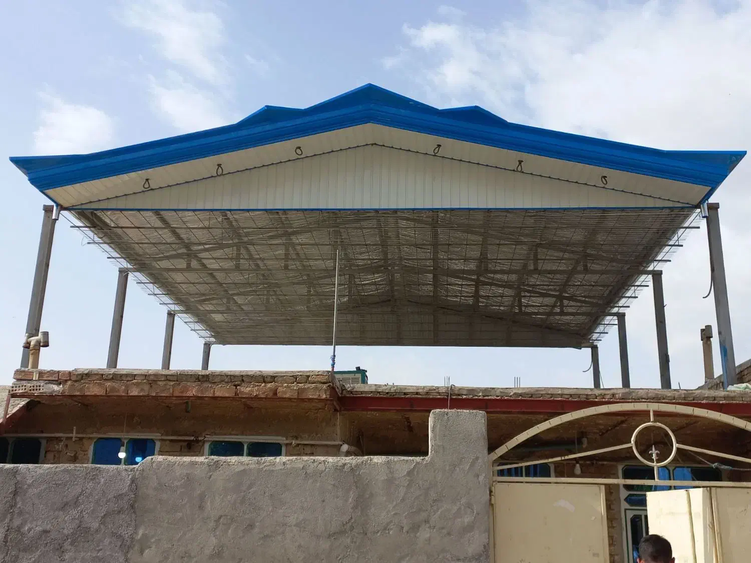 نصب شیروانی و آردواز|خدمات پیشه و مهارت|نهاوند, |دیوار