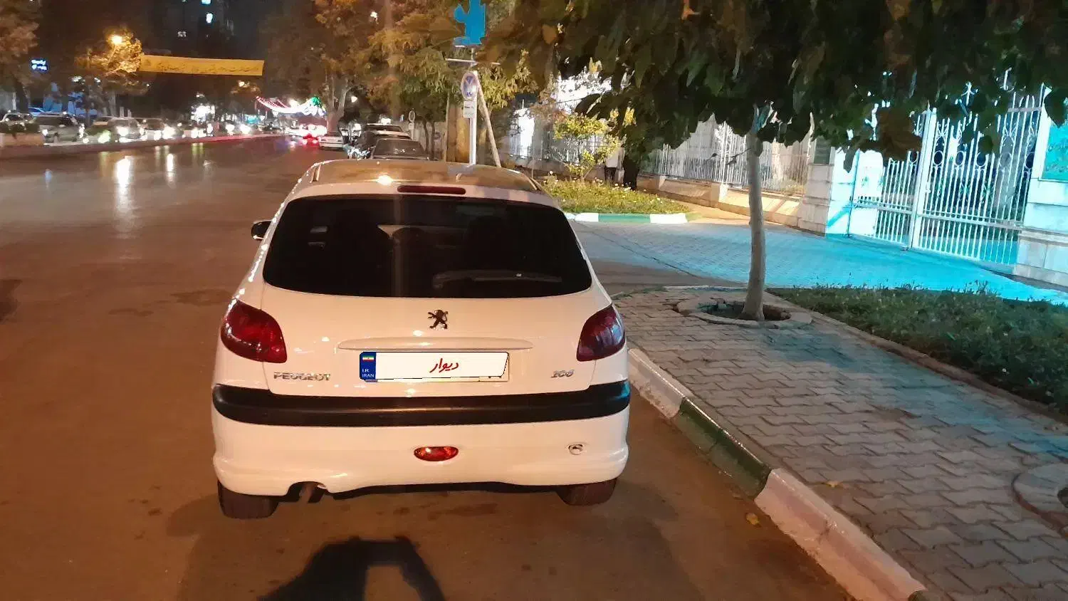 ۲۰۶ مدل ۹۸ بدون رنگ|خودرو سواری و وانت|مشهد, شهید فرامرز عباسی|دیوار