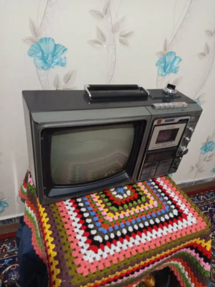 تعدادی وسایل آنتیک و قدیمی|کلکسیون اشیاء عتیقه|ملارد, |دیوار