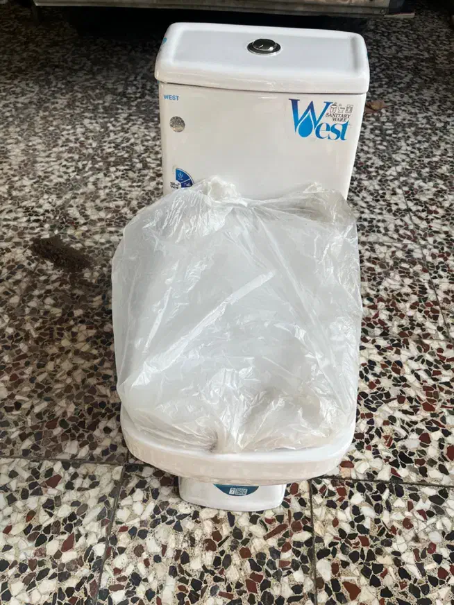 توالت فرنگی برند West نو و نصب‌نشده|لوازم سرویس بهداشتی|لنگرود, |دیوار