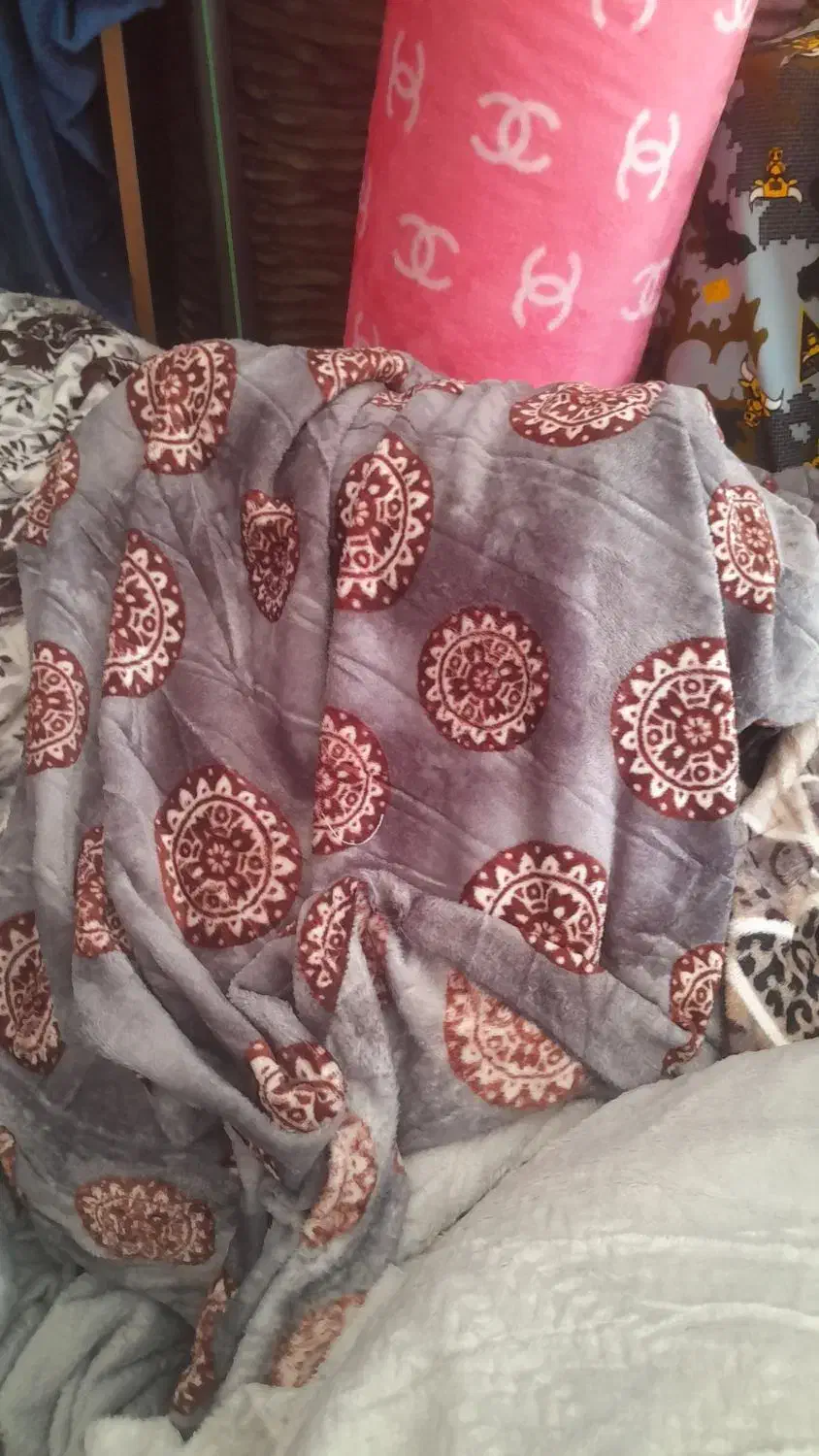 فروش پتو های متری به قیمت عمده|رختخواب، بالش، پتو|مشهد, انقلاب|دیوار