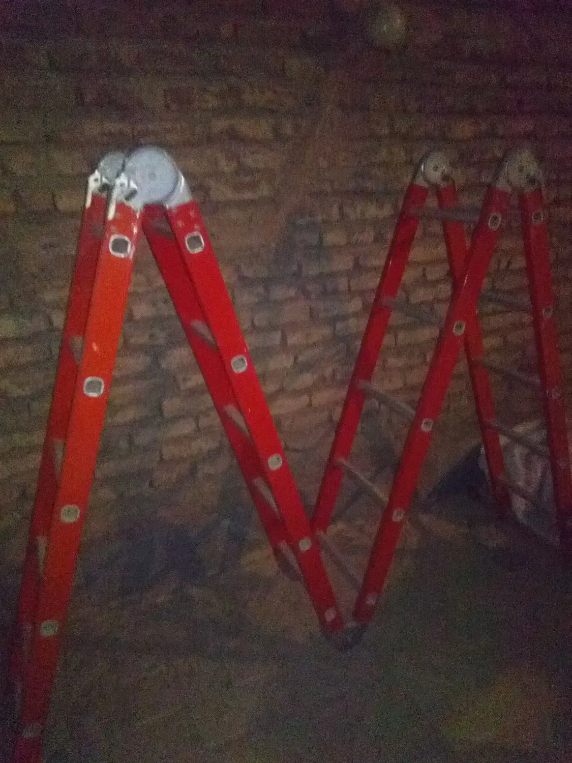 نردبان 3 تاشو|ابزارآلات|کرج, شهرک خاتم النبیا|دیوار