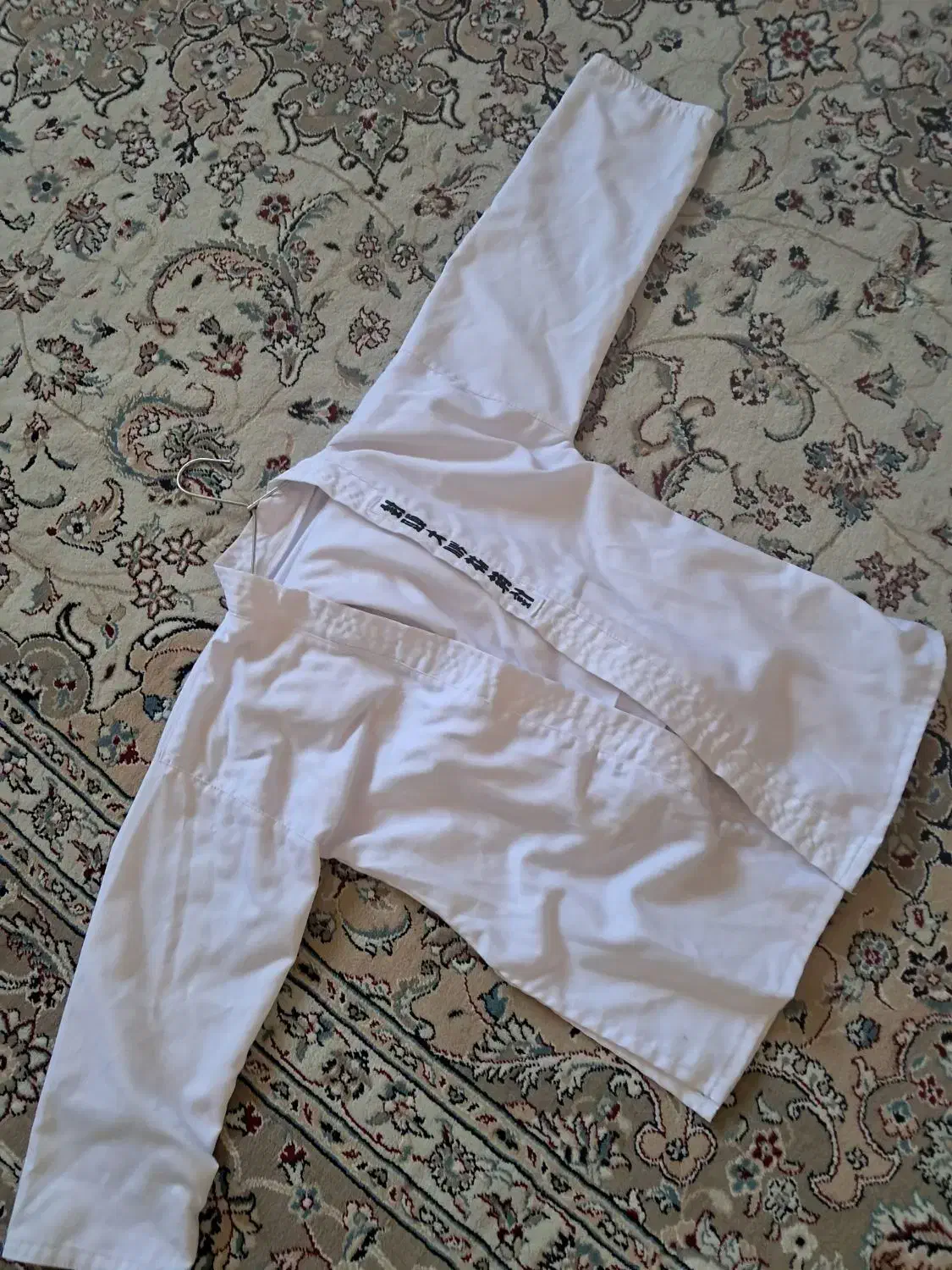 لباس کاراته و ضربه گیر پا و مشت|کفش و لباس بچه|برخوار, |دیوار