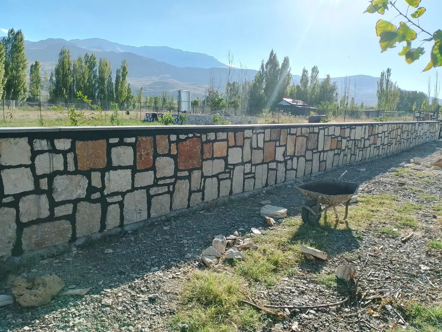 دیوار چینی و سنگ فرش|خدمات پیشه و مهارت|شوط, |دیوار