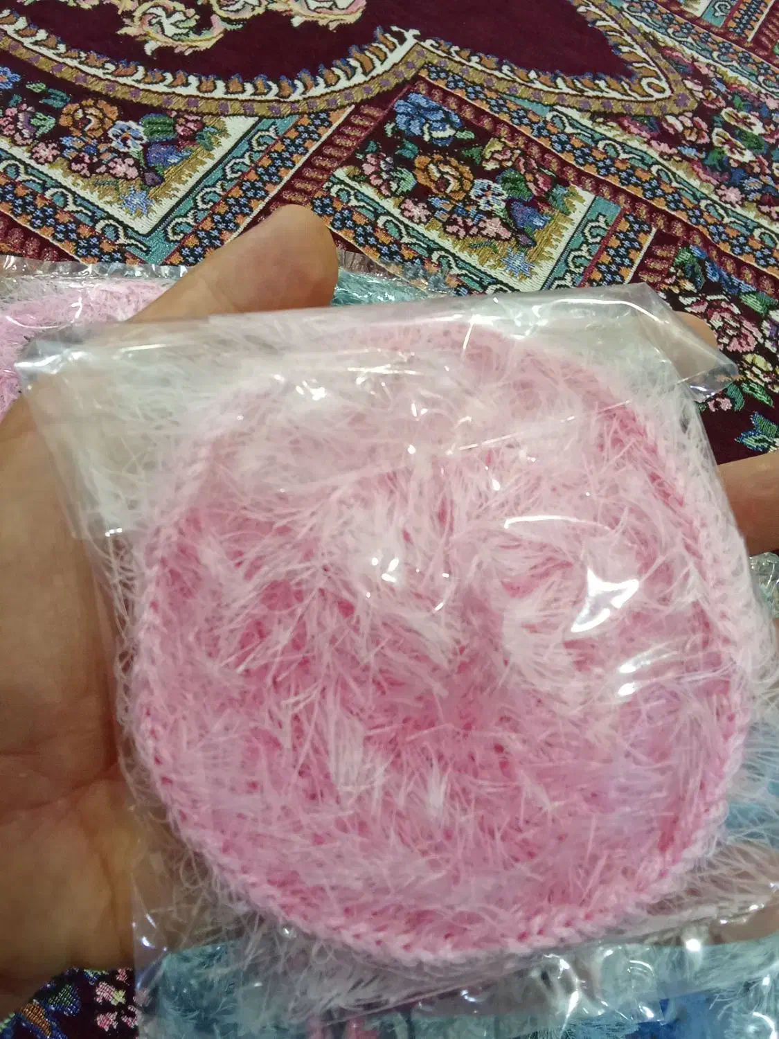 اسکاج بافتنی با میل سنتی خیاطی|لوازم نظافت|بناب, |دیوار