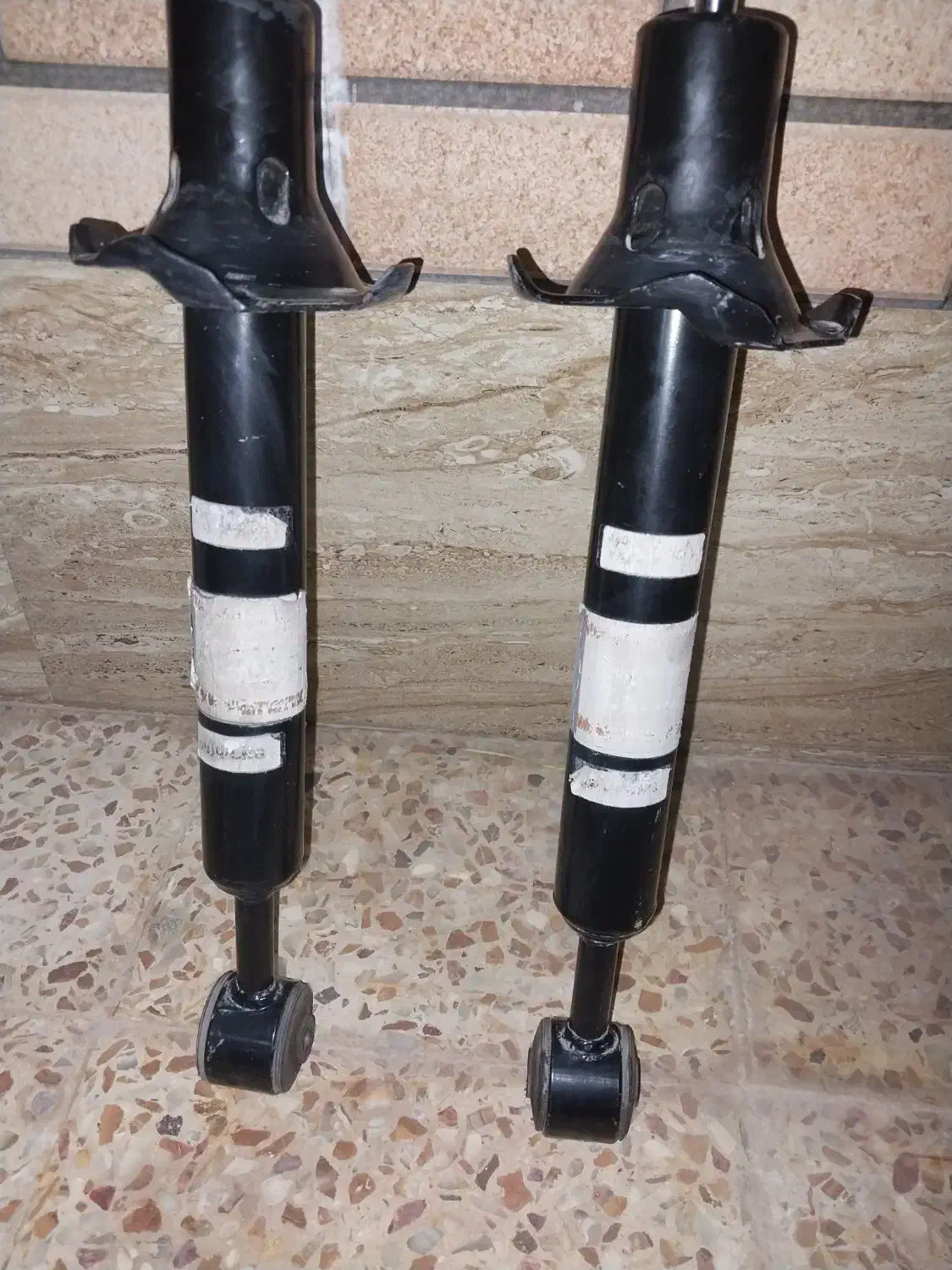 یک جفت کمک فنر عقب پراید HIC ( گازی و روغنی )|قطعات یدکی و لوازم جانبی|کاشان, شهدا|دیوار