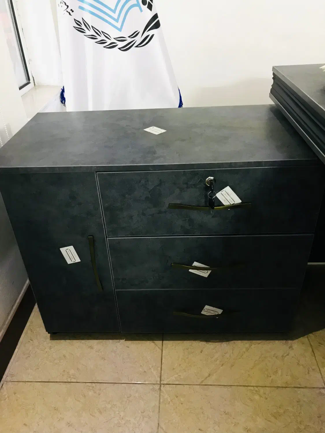 میز مدیریت ۲متر چوب و چرم به همراه ال ۴کشو|مبلمان اداری|بابل, |دیوار