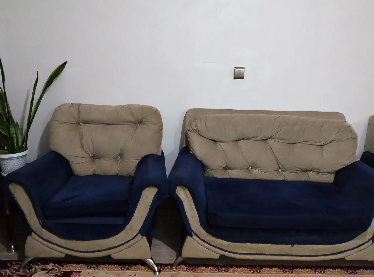 مبل هفت نفره|مبلمان خانگی و میز عسلی|رشت, سلیمانداراب|دیوار