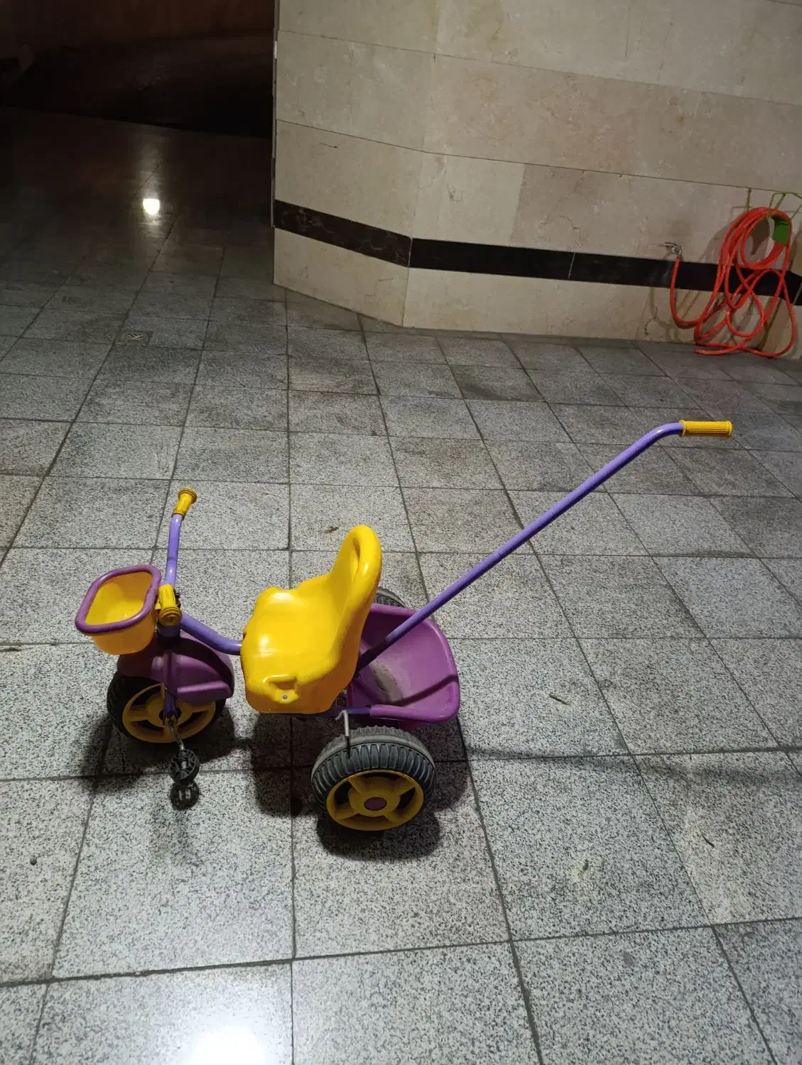 سه چرخه GTOYS سالم با دسته هدایت کننده|دوچرخه، اسکیت، اسکوتر|تهران, استقلال|دیوار