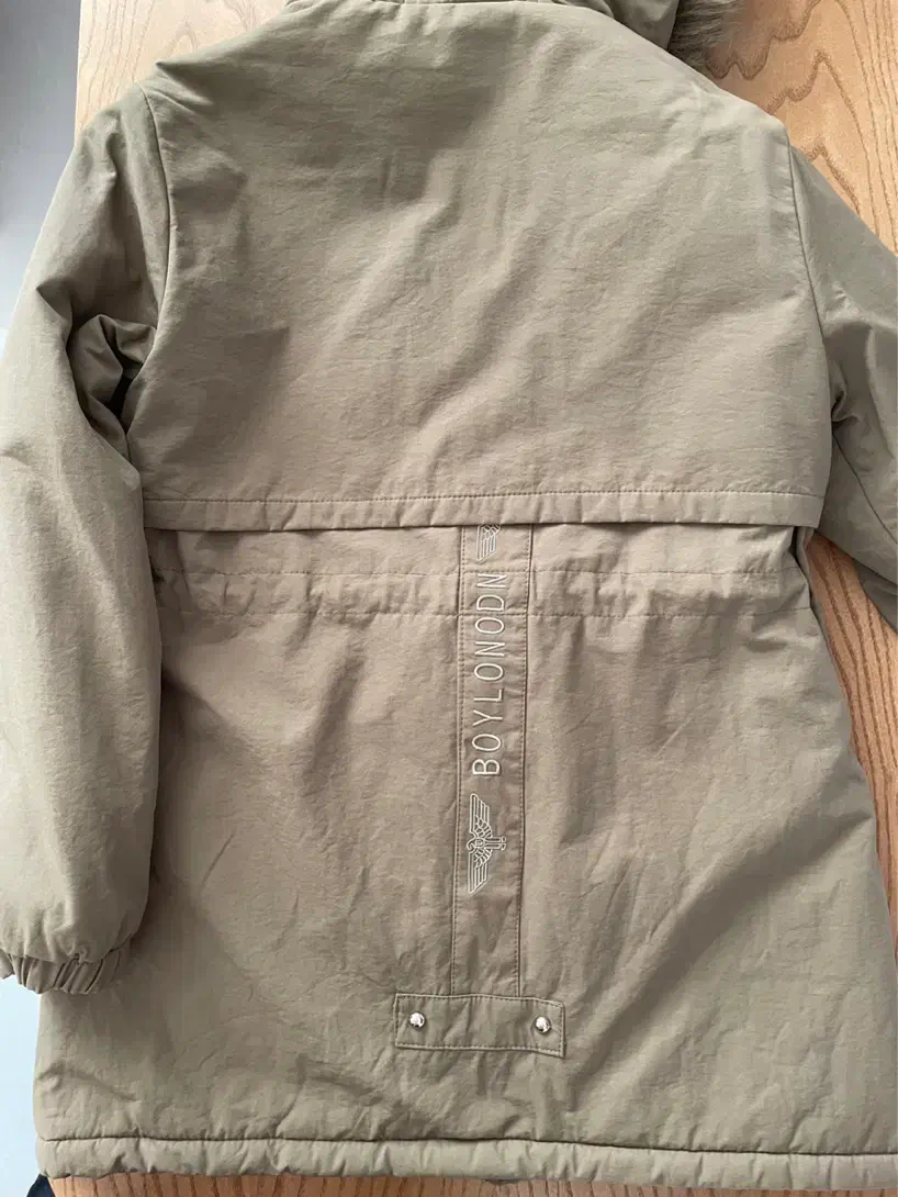 کاپشن|لباس|رشت, پل تالشان|دیوار