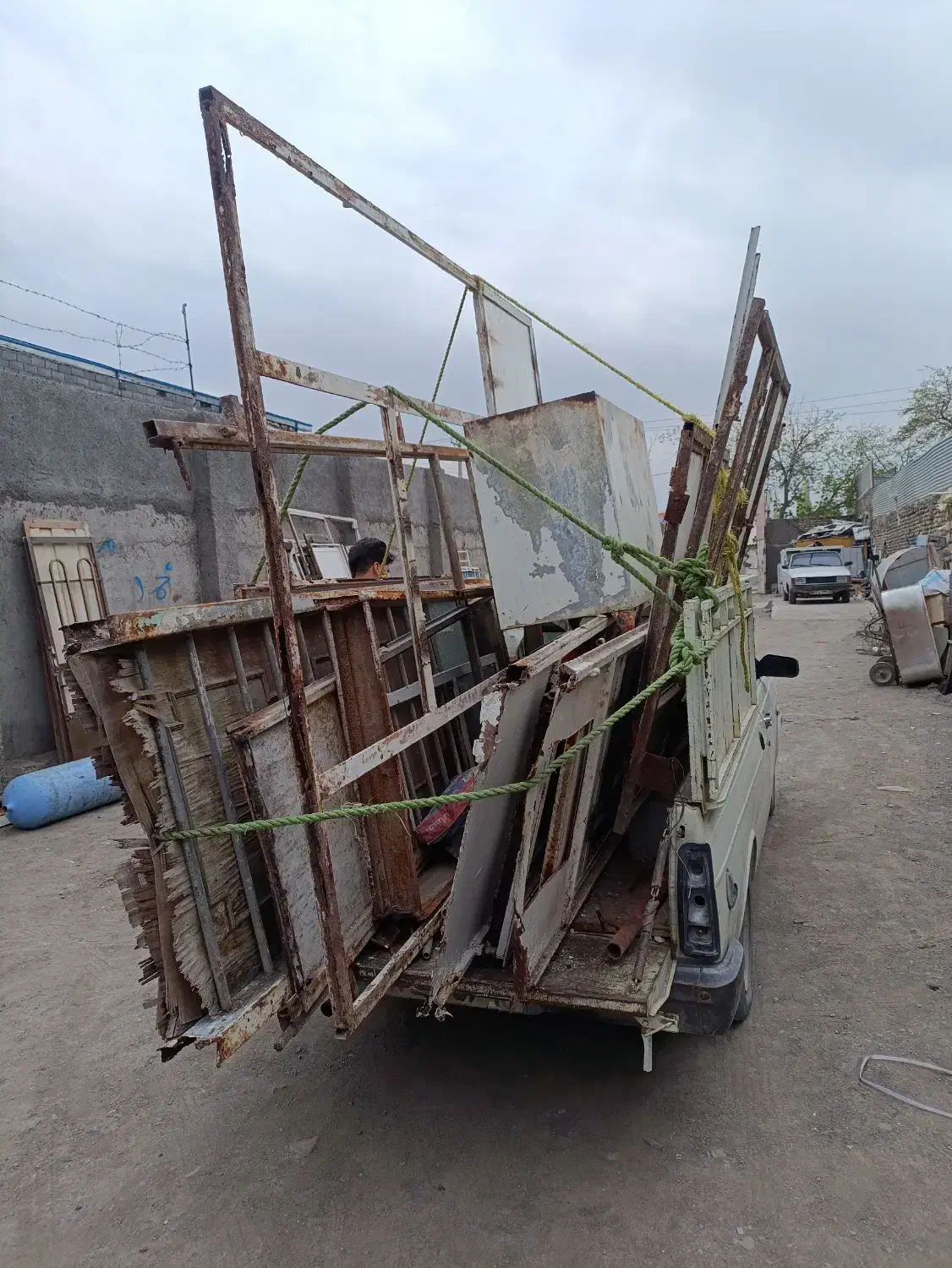 خرید ضایعات آهن چدن مس برنج آلمینیوم و غیره ....|عمدهفروشی|مشهد, رضاشهر|دیوار