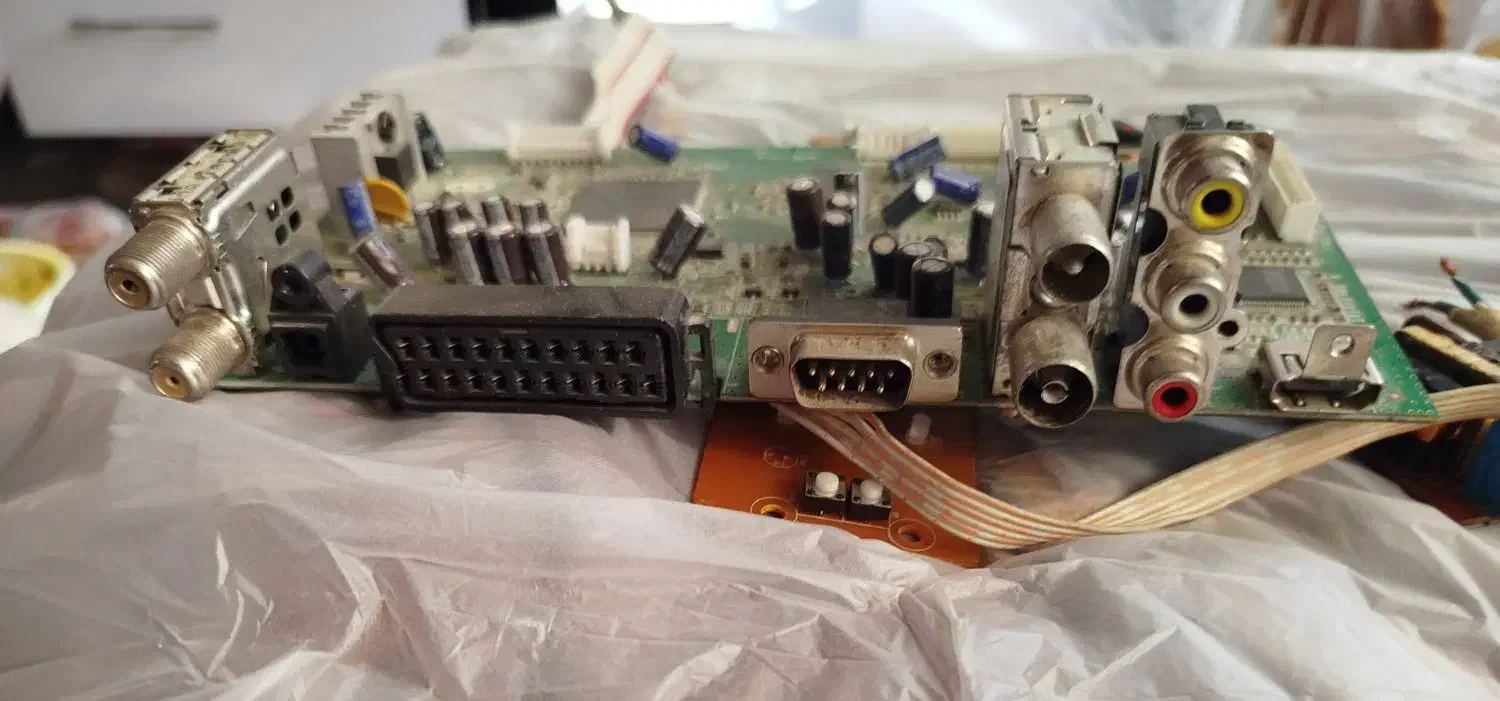 انواع برد تلویزیون بردباطری دوربین مدار بسته|صوتی و تصویری|قم, سراجه (۱۵ خرداد)|دیوار