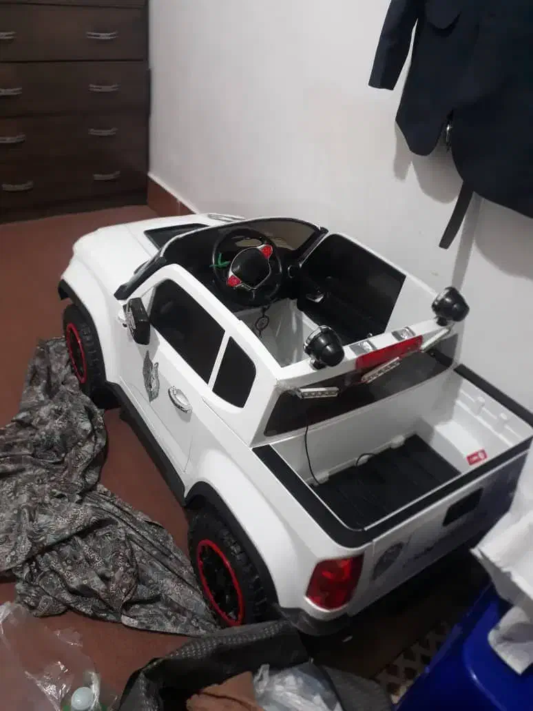 ماشین شارژی 5موتوره قوی|اسباب‌‌بازی|خرم‌آباد, |دیوار