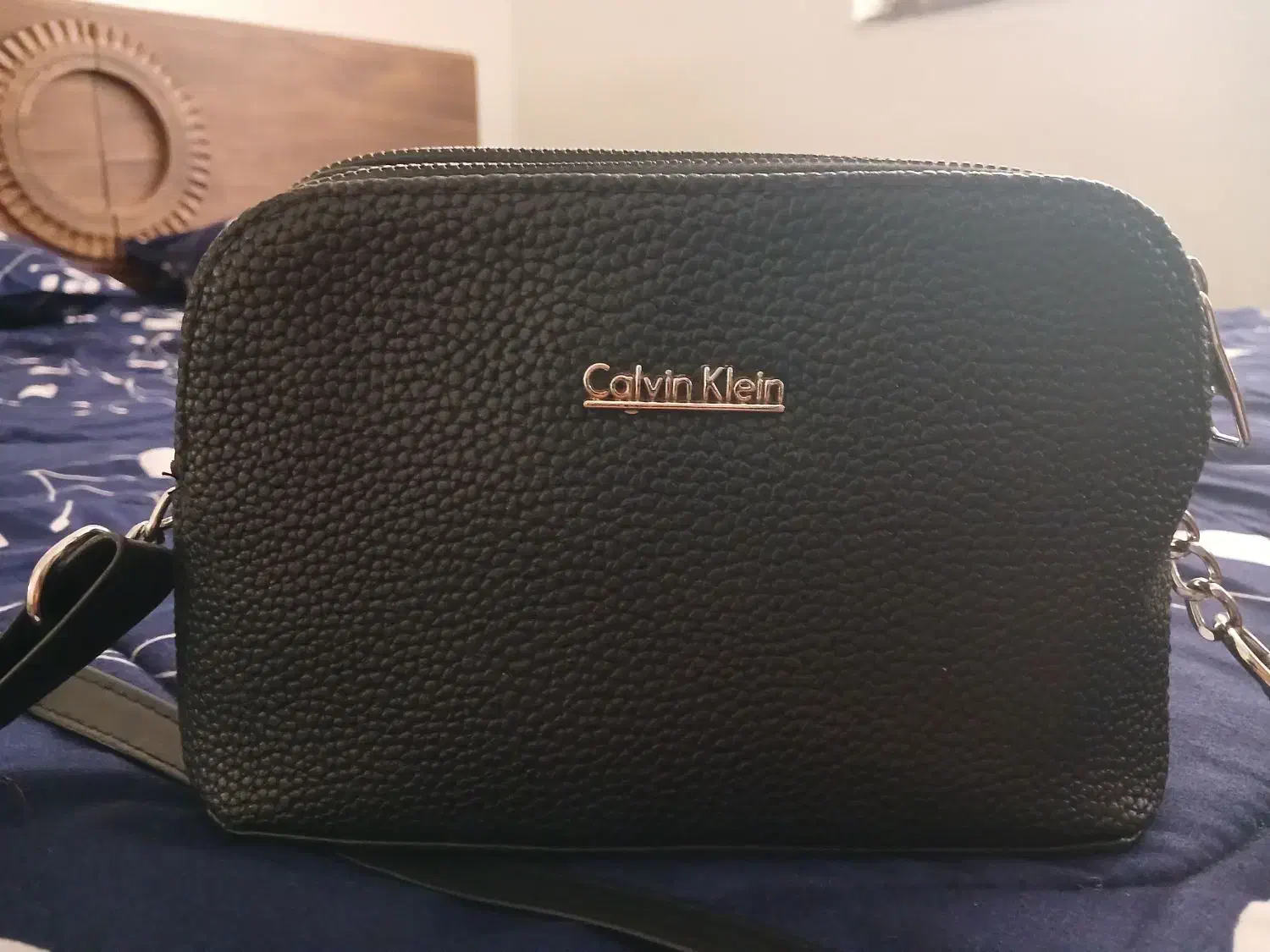 کیف|کیف، کفش، کمربند|زنجان, |دیوار