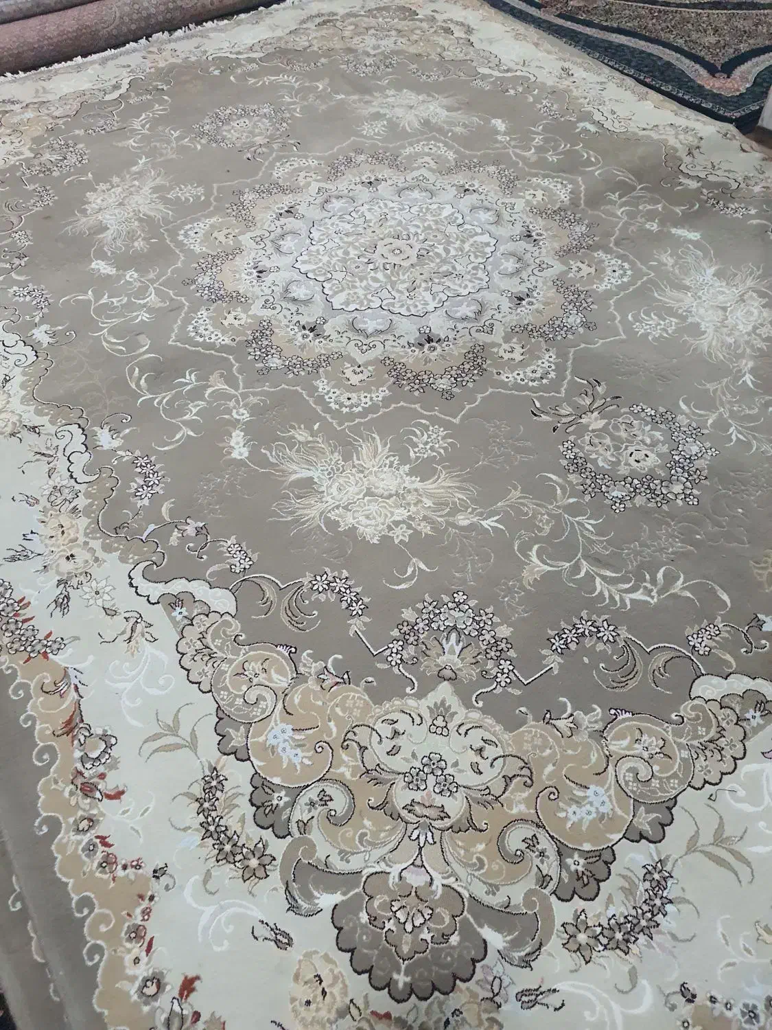 فرش۱۲متری۷۰۰شانه|فرش|کوهدشت, |دیوار