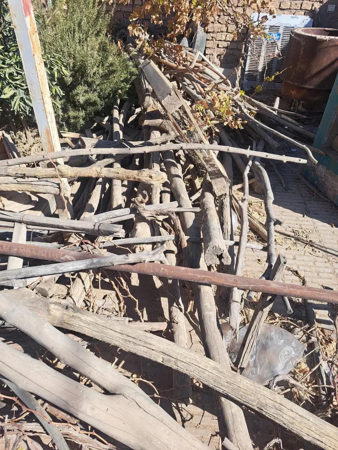 مقداری چوب شومینه|بخاری، هیتر، شومینه|ماهان, |دیوار