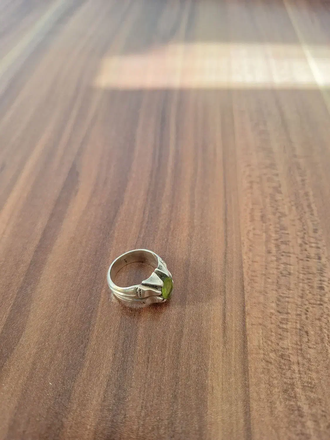 انگشتر زبرجد|جواهرات|تبریز, |دیوار