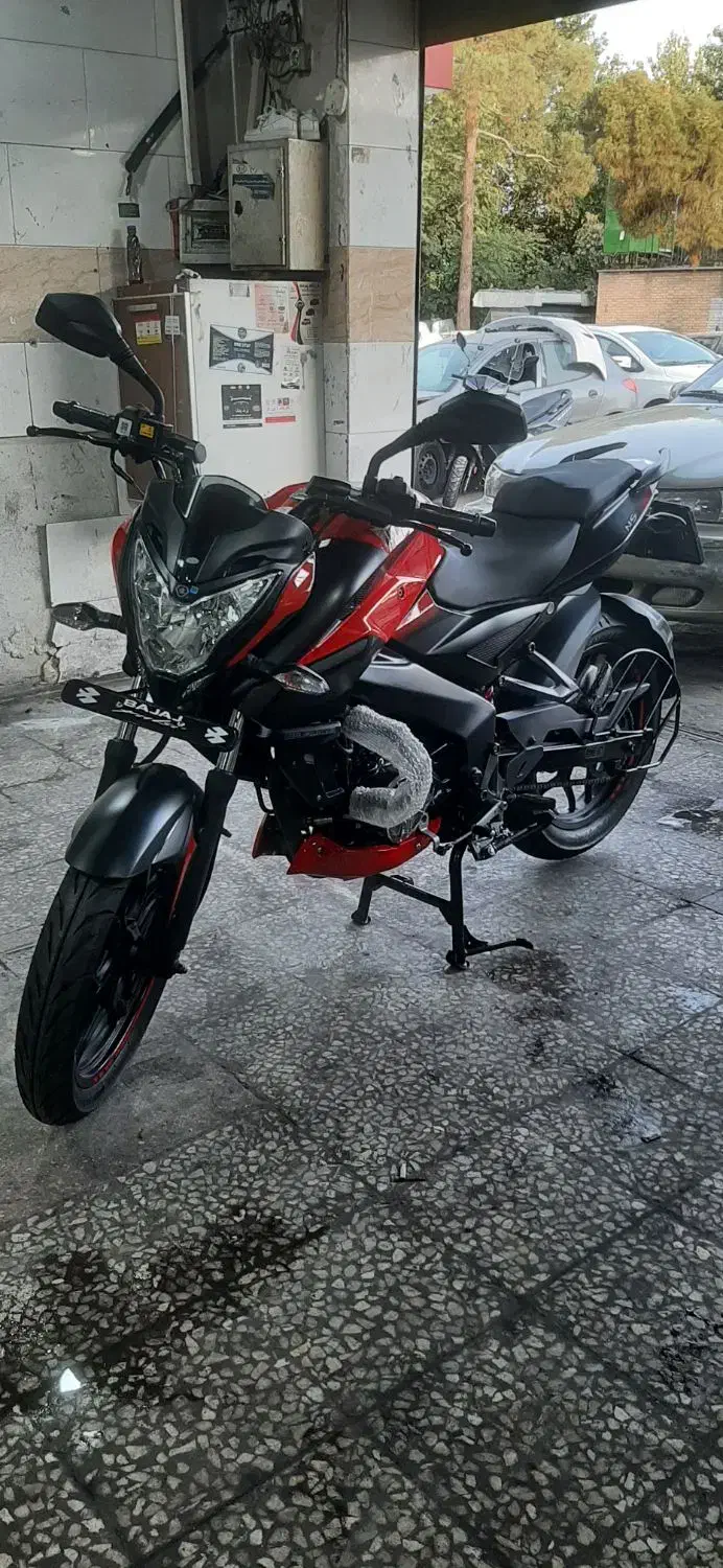 ان اس ۱۶۰ مدل ۴۰۲ صفر|موتورسیکلت|تهران, دبستان|دیوار