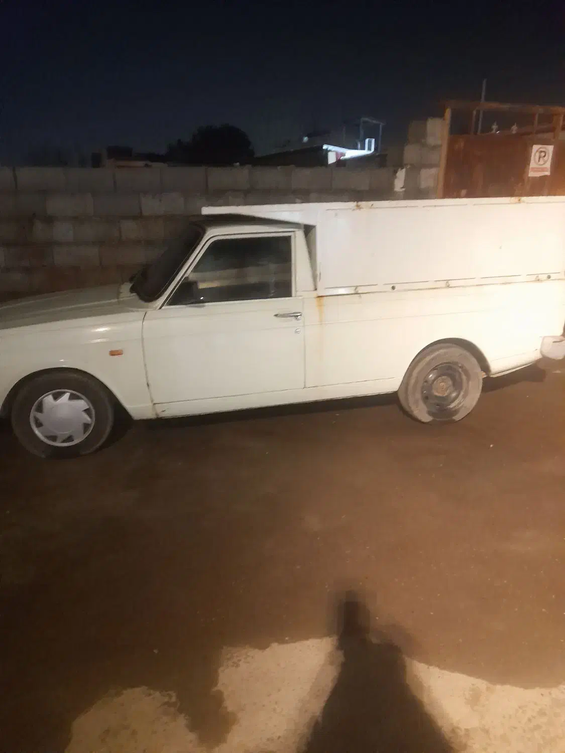 وانت|خودرو سواری و وانت|رشت, پستک|دیوار