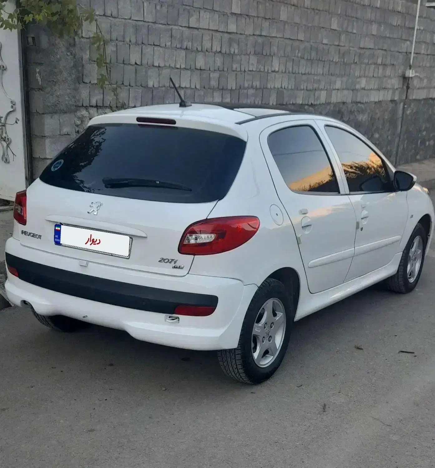 پژو ۲۰۷ خوش روخ|خودرو سواری و وانت|کرمانشاه, |دیوار