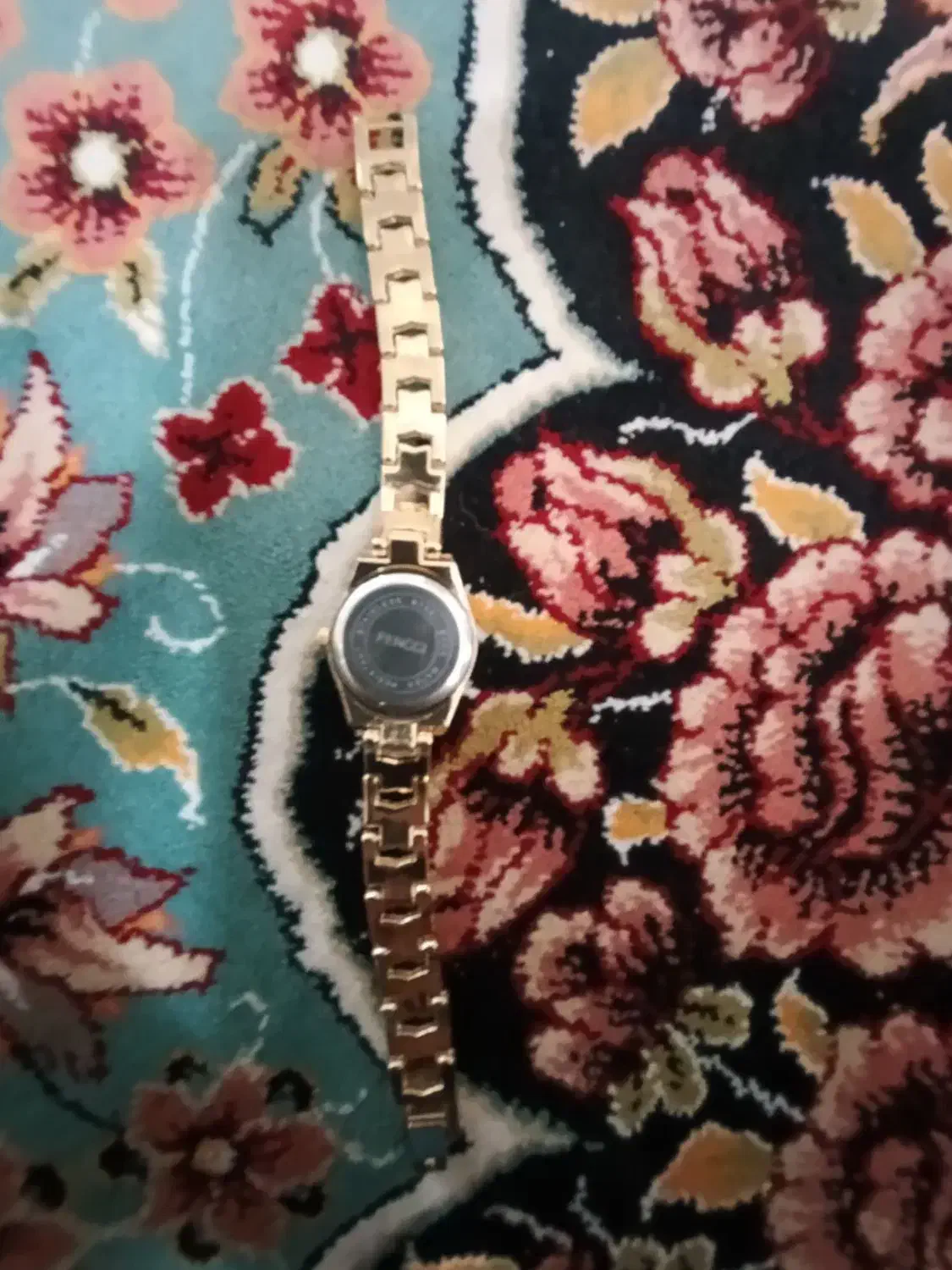 ساعت مچی زنانه طلایی|ساعت|قم, نیروگاه|دیوار