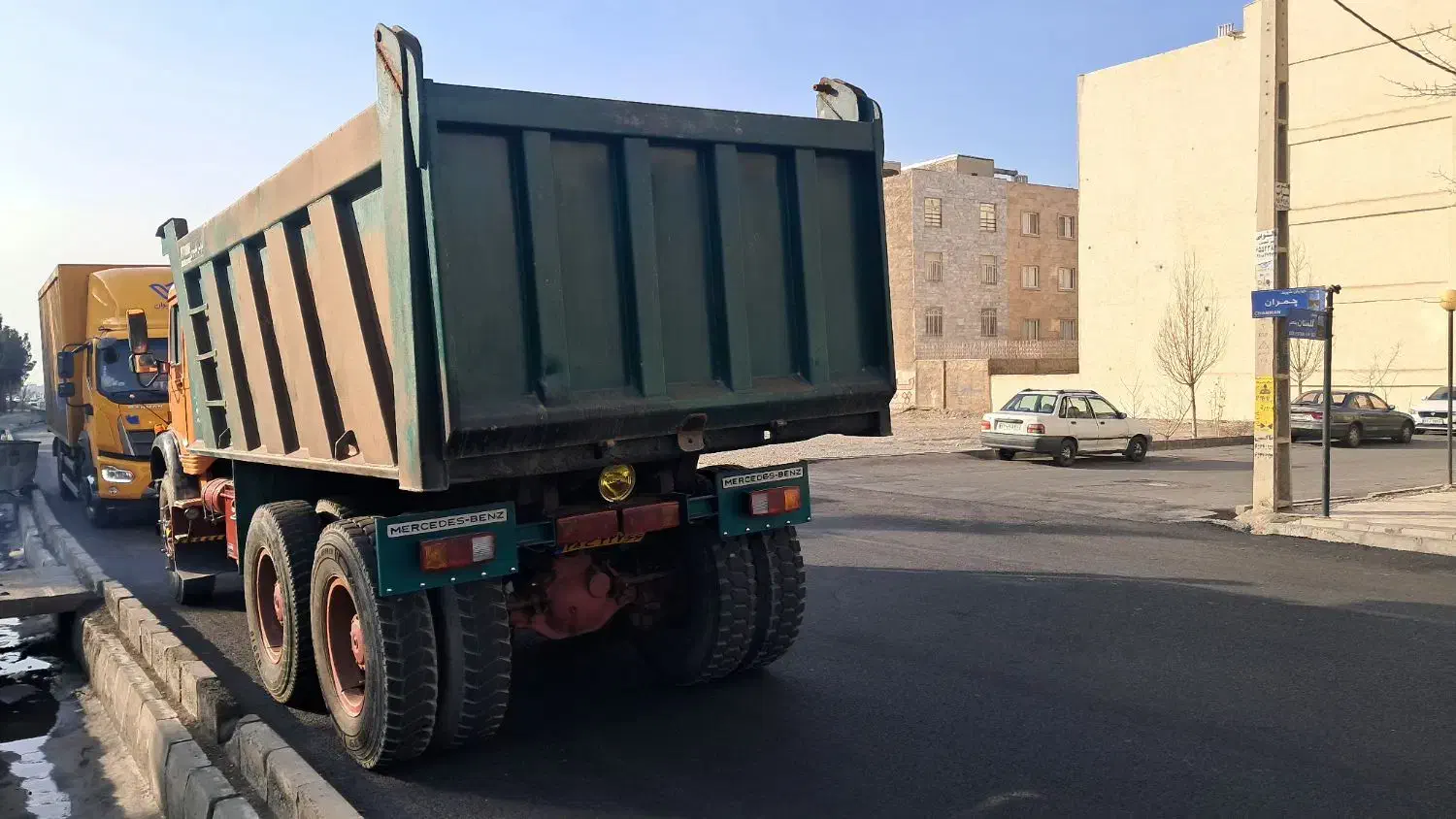 زیر مایلر ده چرخ کمپرسی ان هاش|خودرو سنگین|اندیشه, اندیشه فاز ۵|دیوار