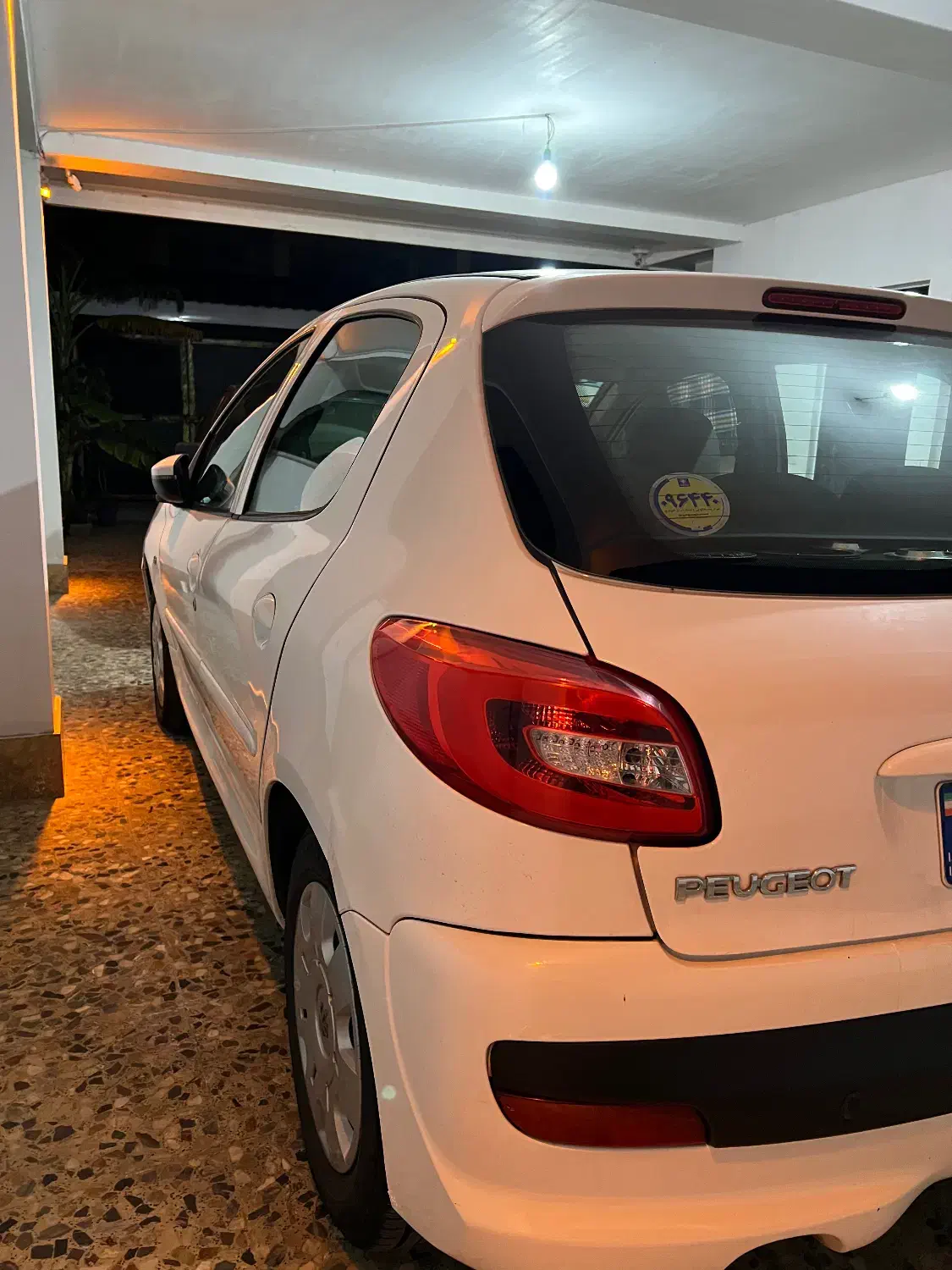 ۲۰۷ ۱۴۰۱|خودرو سواری و وانت|چالوس, |دیوار