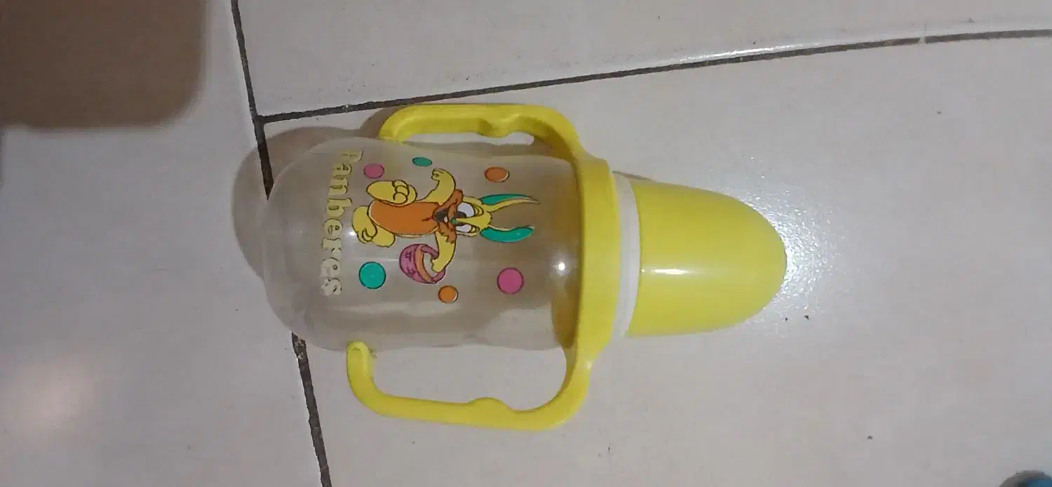 شیر دوش دستی به همراه سه شیشه شیر و دو پستونک|اسباب و اثاث بچه|ری, حمزهآباد|دیوار
