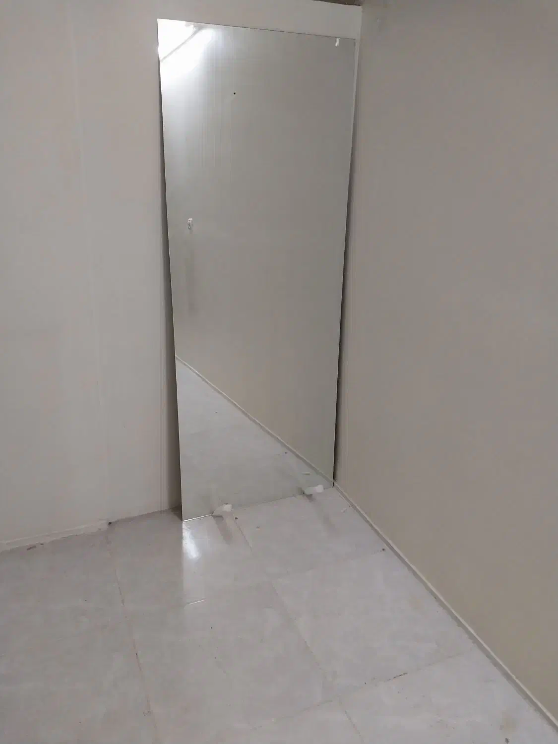 اینه قدی سالم|آینه|شاهینشهر, گزبرخوار|دیوار