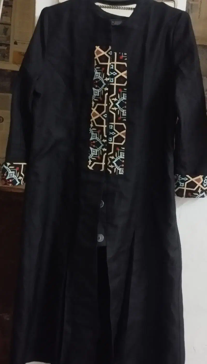 مانتو|لباس|زابل, |دیوار