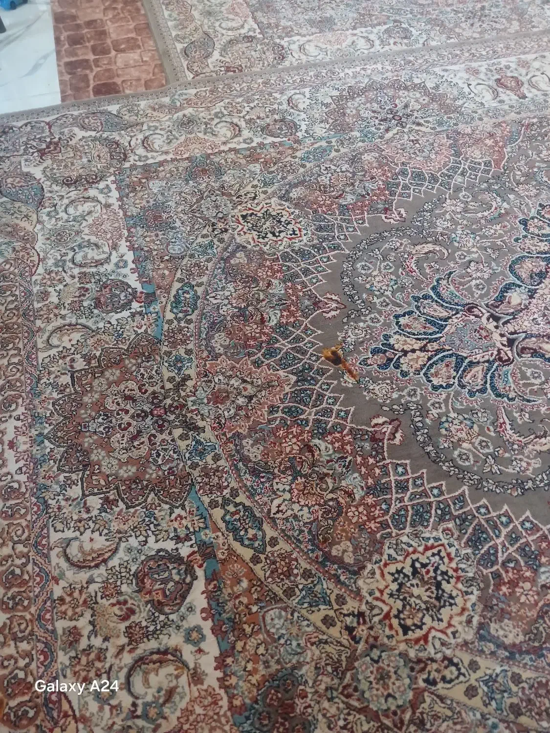 فرش ۹ متری ۷۰۰شانه|فرش|لیسار, |دیوار