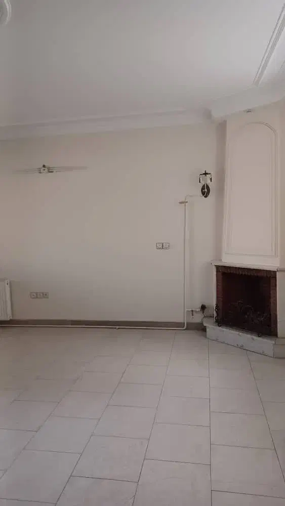 ۶۵ متر با پارکینگ و انباری