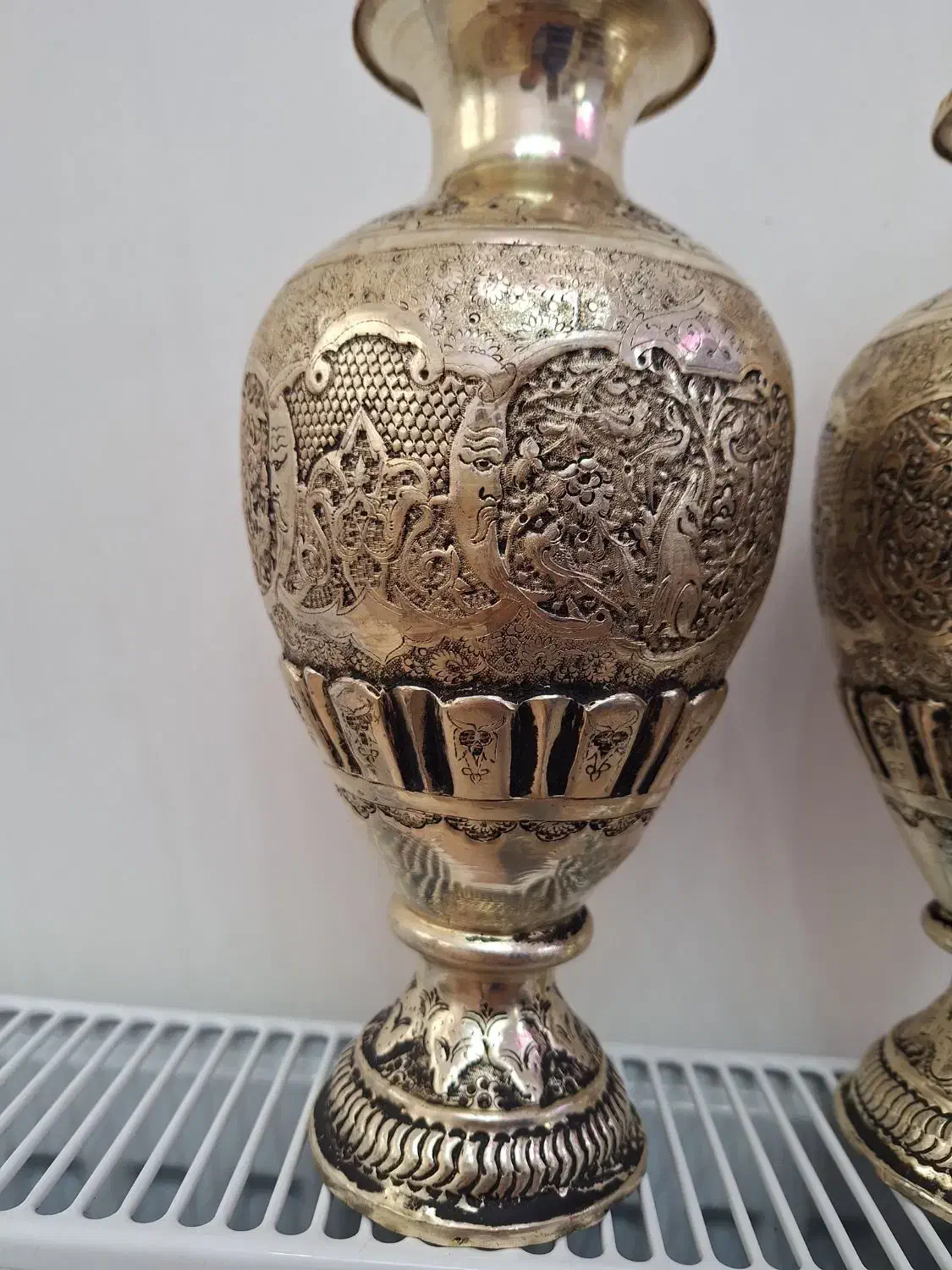 گلدان عتیقه قلم زنی|کلکسیون اشیاء عتیقه|نسیم‌شهر, |دیوار