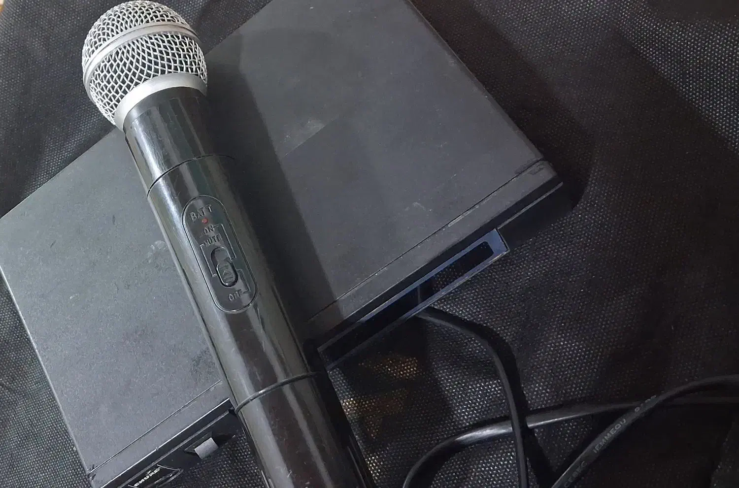 میکروفن شور بی سیم|آلات موسیقی|صحنه, |دیوار