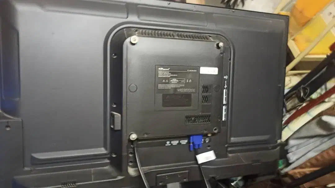 تلویزیون 32اینچ|تلویزیون و پروژکتور|بوشهر, |دیوار