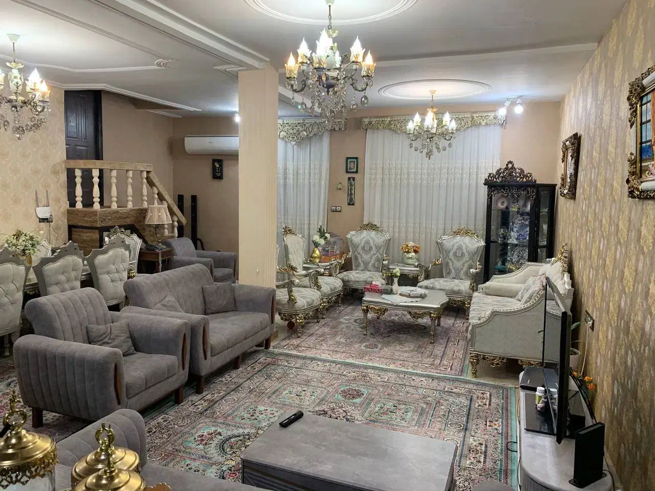 ویلایی زیبا 100متری بازسازی شده فلکه رازی / آسایش4|فروش خانه و ویلا|رشت, استقامت ۲|دیوار