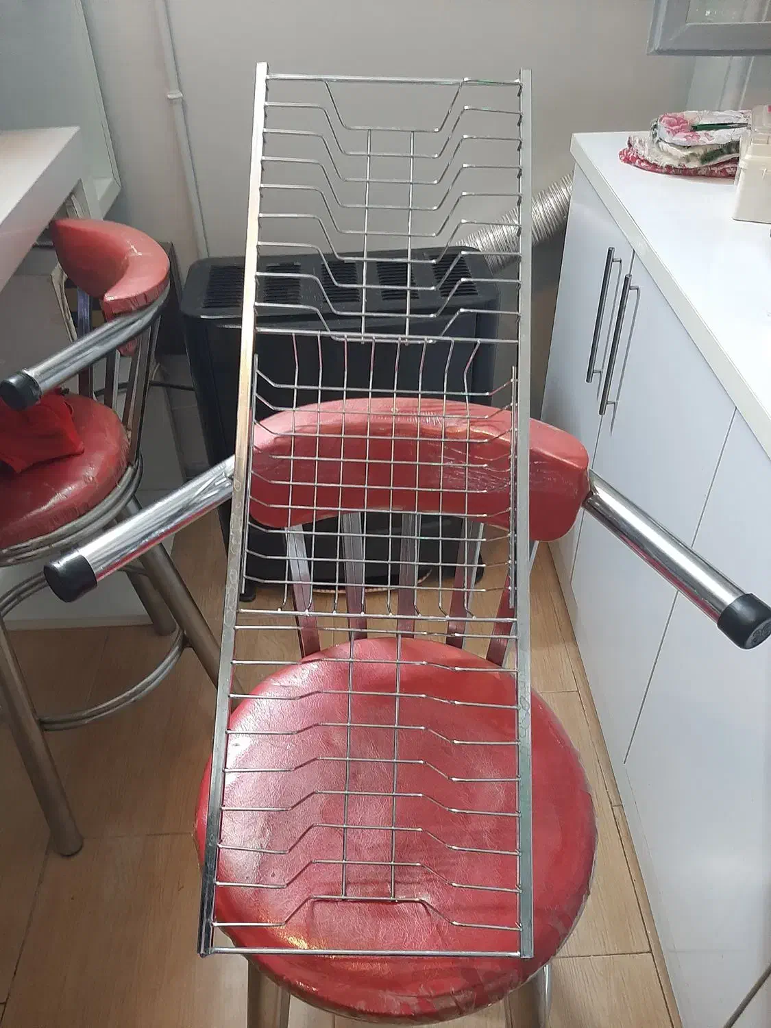 آبچکان  آشپزخانه|آب‌چکان و نظم‌دهنده ظروف|طرقبه, |دیوار