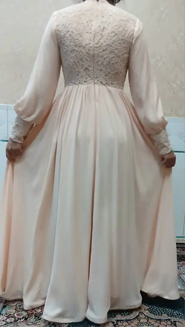 لباس مجلسی|لباس|کیش, |دیوار