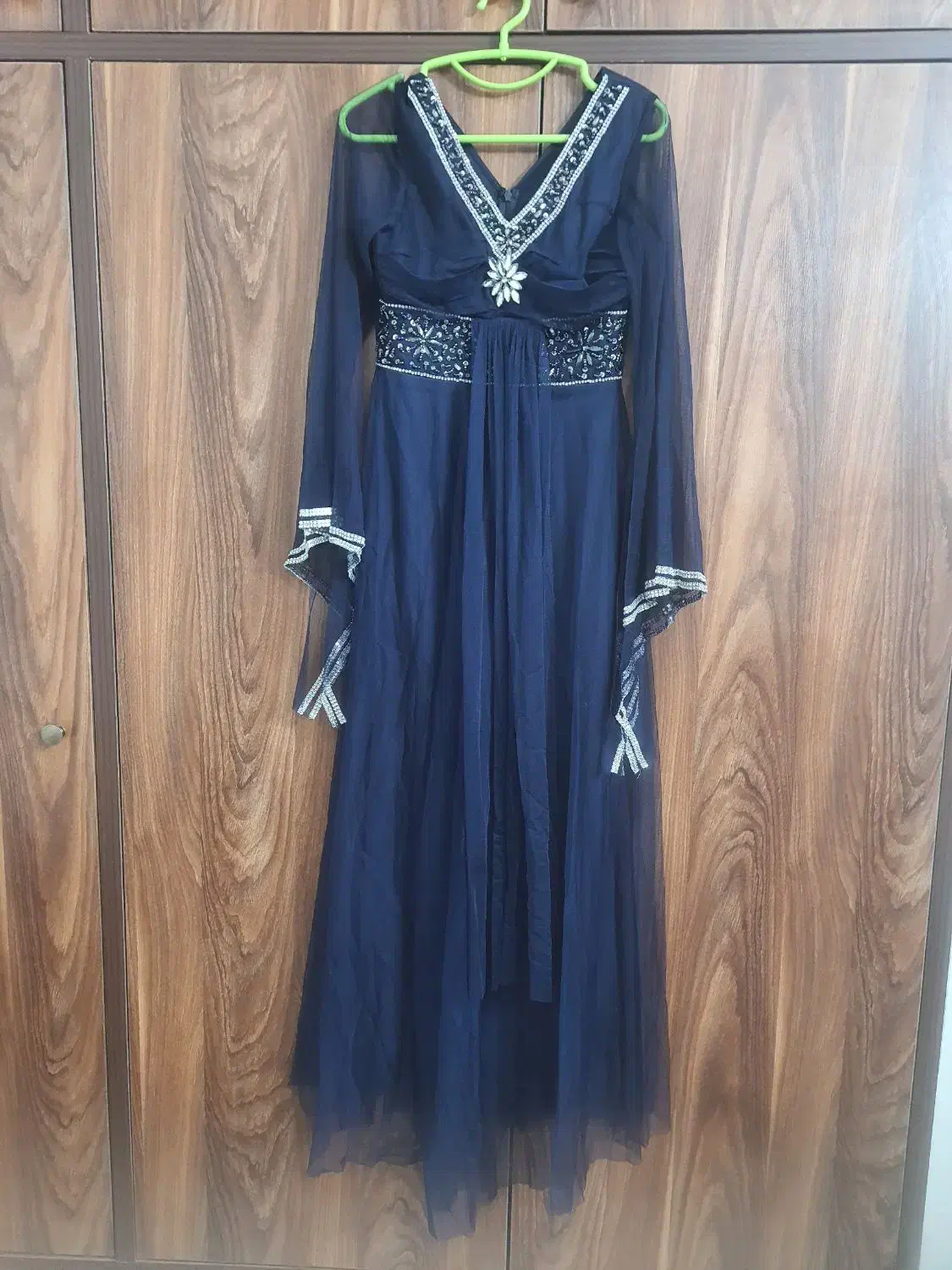 لباس مجلسی|لباس|جهرم, |دیوار