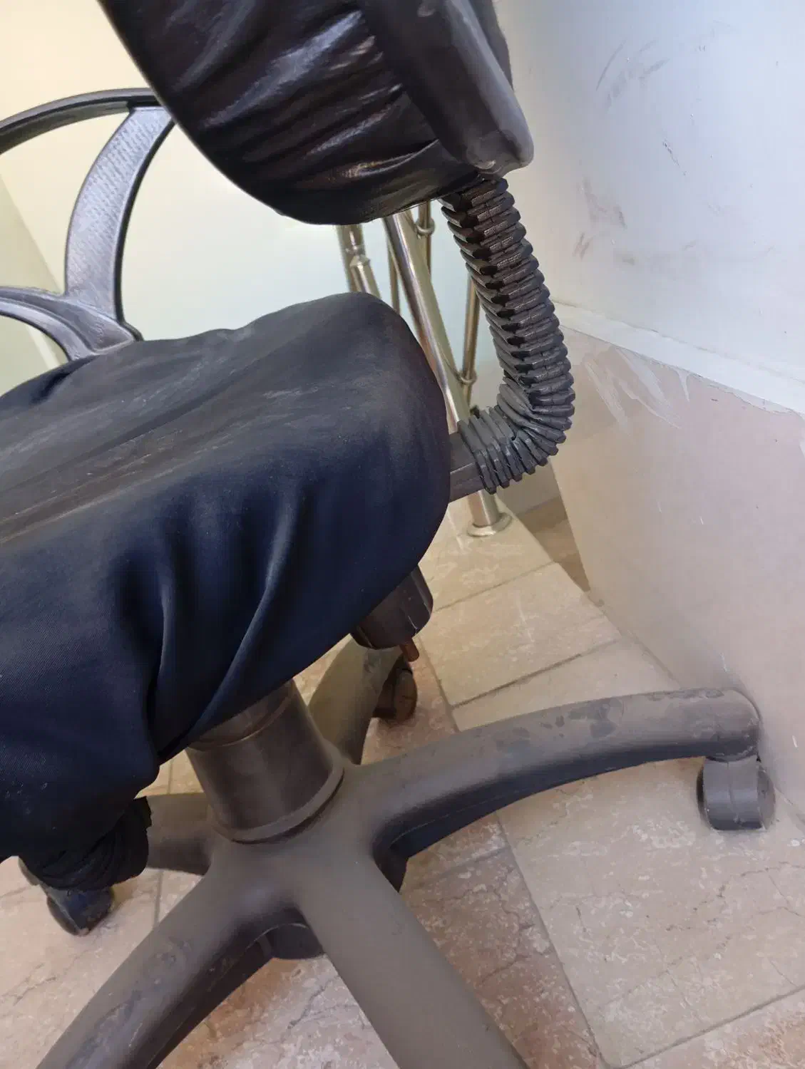 صندلی گردان (اداری)|میز تحریر و کامپیوتر|اندیشه, شهرک مریم|دیوار