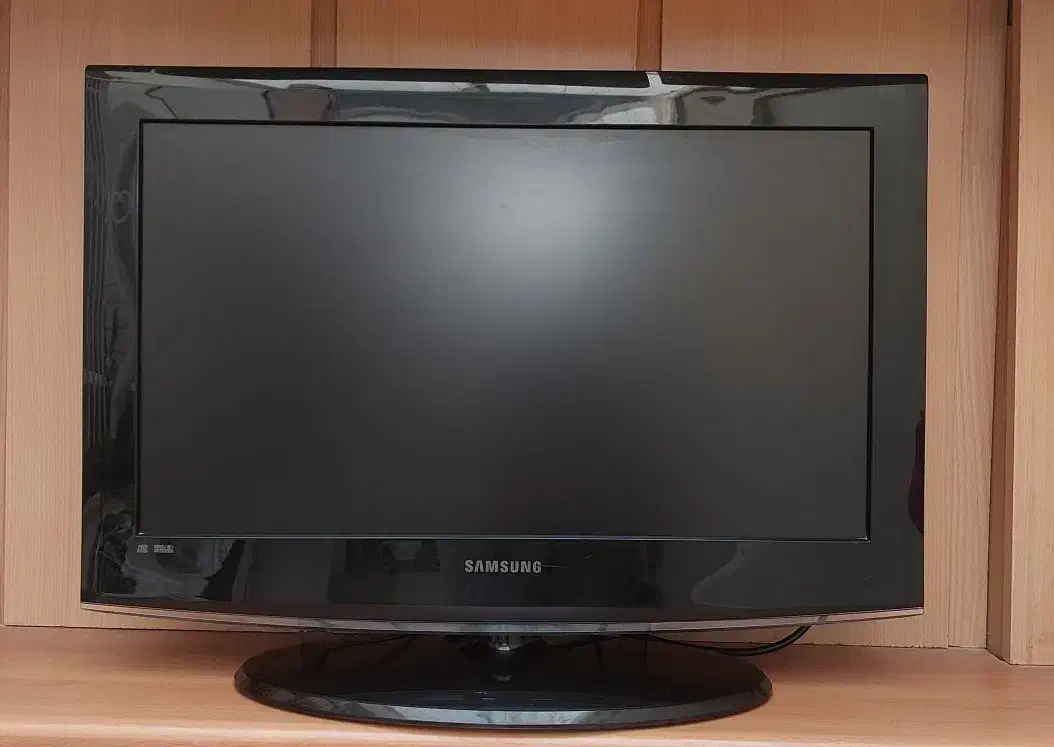 تلویزیون سامسونگ LCD تمیز و سالم|تلویزیون و پروژکتور|قم, بنیاد|دیوار
