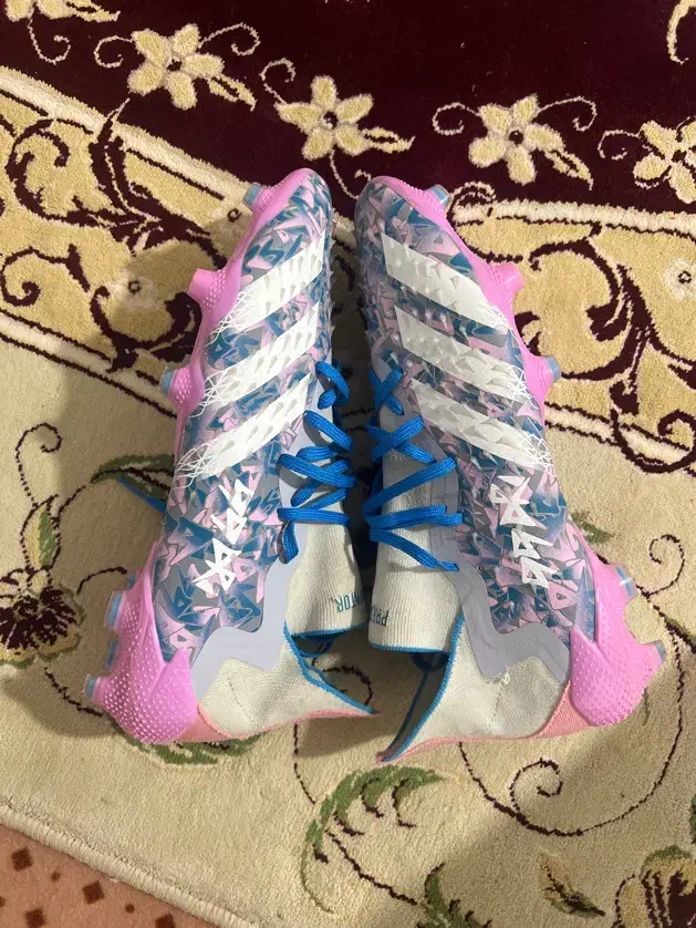 کفش فوتبال|تجهیزات ورزشی|یاسوج, |دیوار